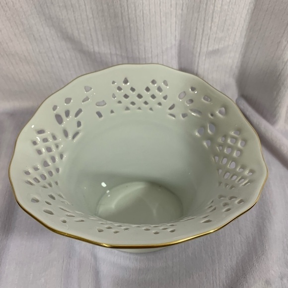 OSCAR DE LA RENTA ENGLISH GARDEN VASE - Picture 8 of 15